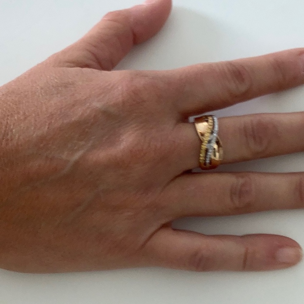 Diamond and Yellow Safire ring